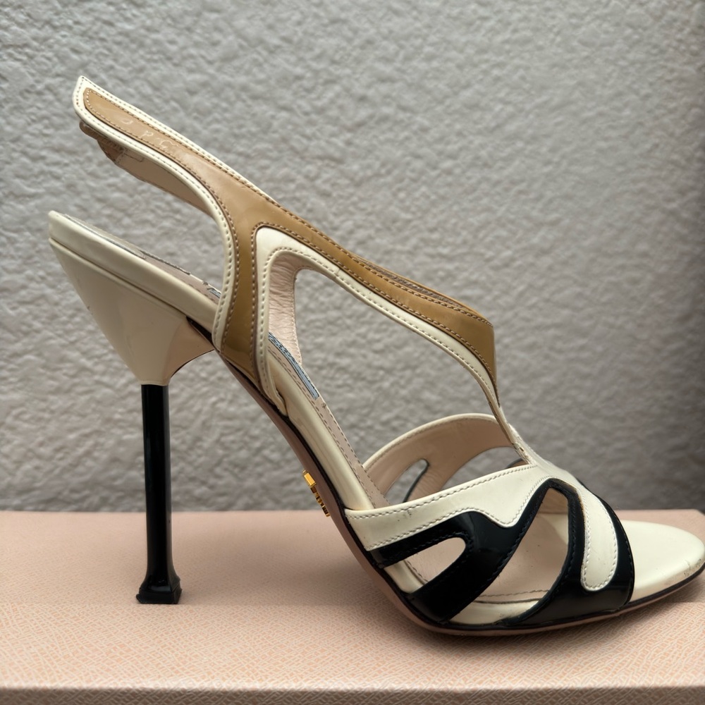 Prada Leather Slingbank heels, size 37.5